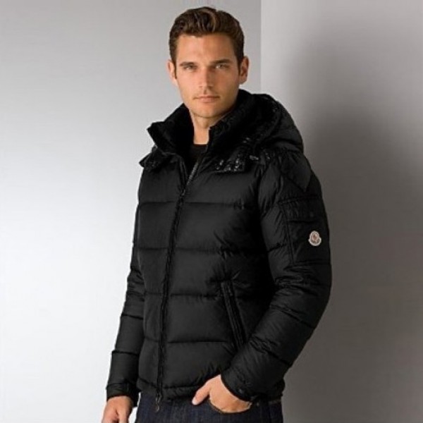 Moncler corto nero a collo alto formale Uomo Cappotti uscita